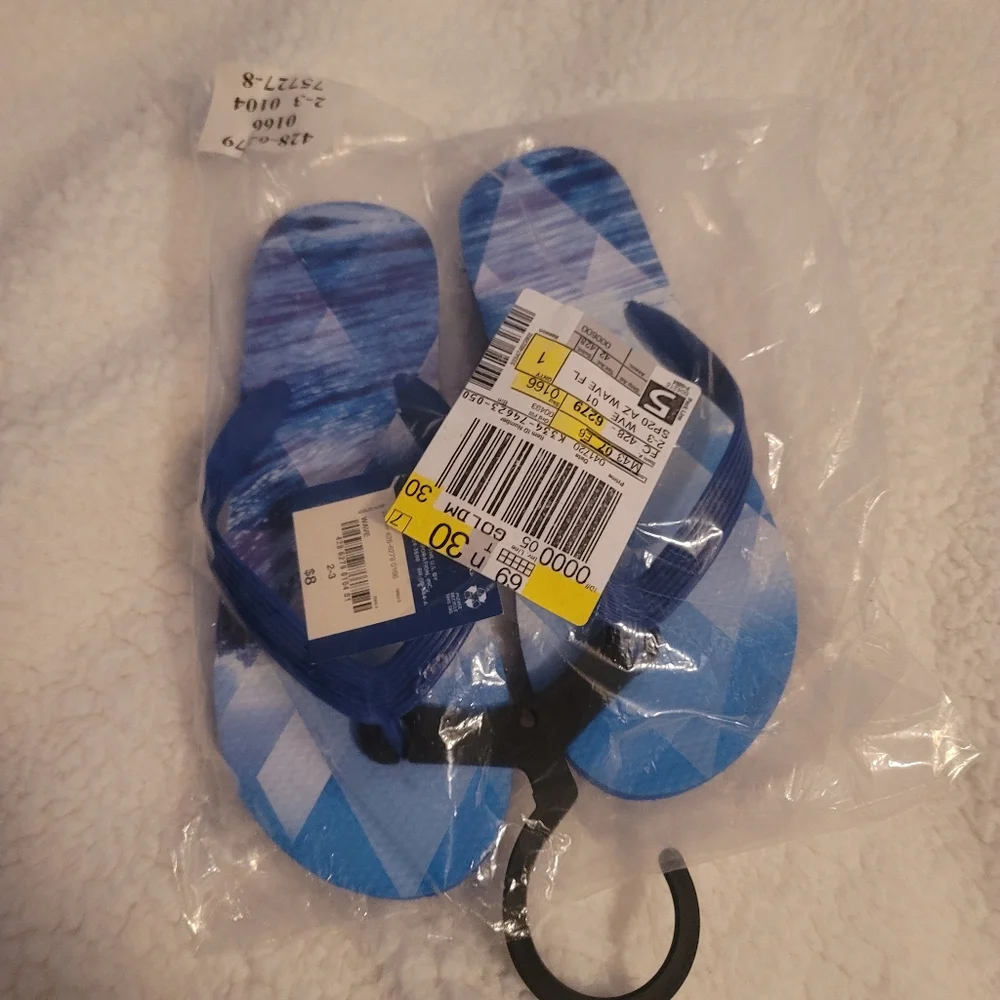 BOYS new flip flops Sandals size 2/3